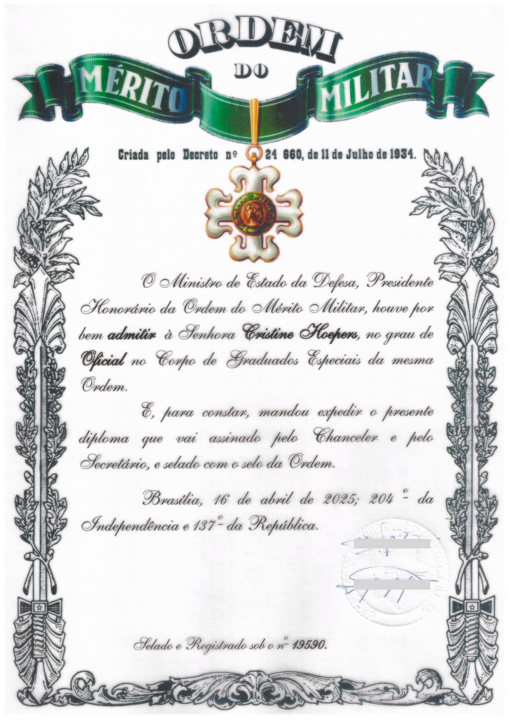 Imagem Diploma Medalha Mérito Militar Cristine Hoepers
